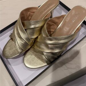 Silent D Leather Mules NWT